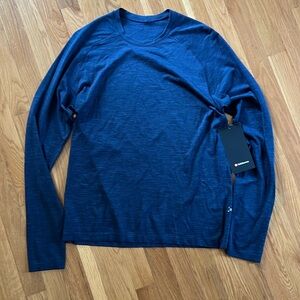 NWT. Lululemon Metal Vent Tech. Size M.